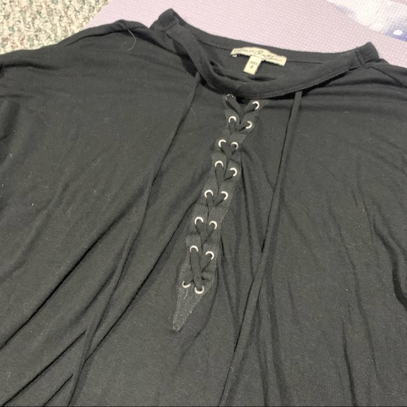Black lace up long sleeve tee - Picture 2 of 3